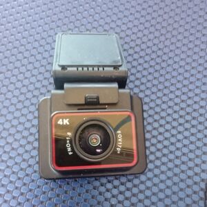 Kingslim D5 4K dash camera